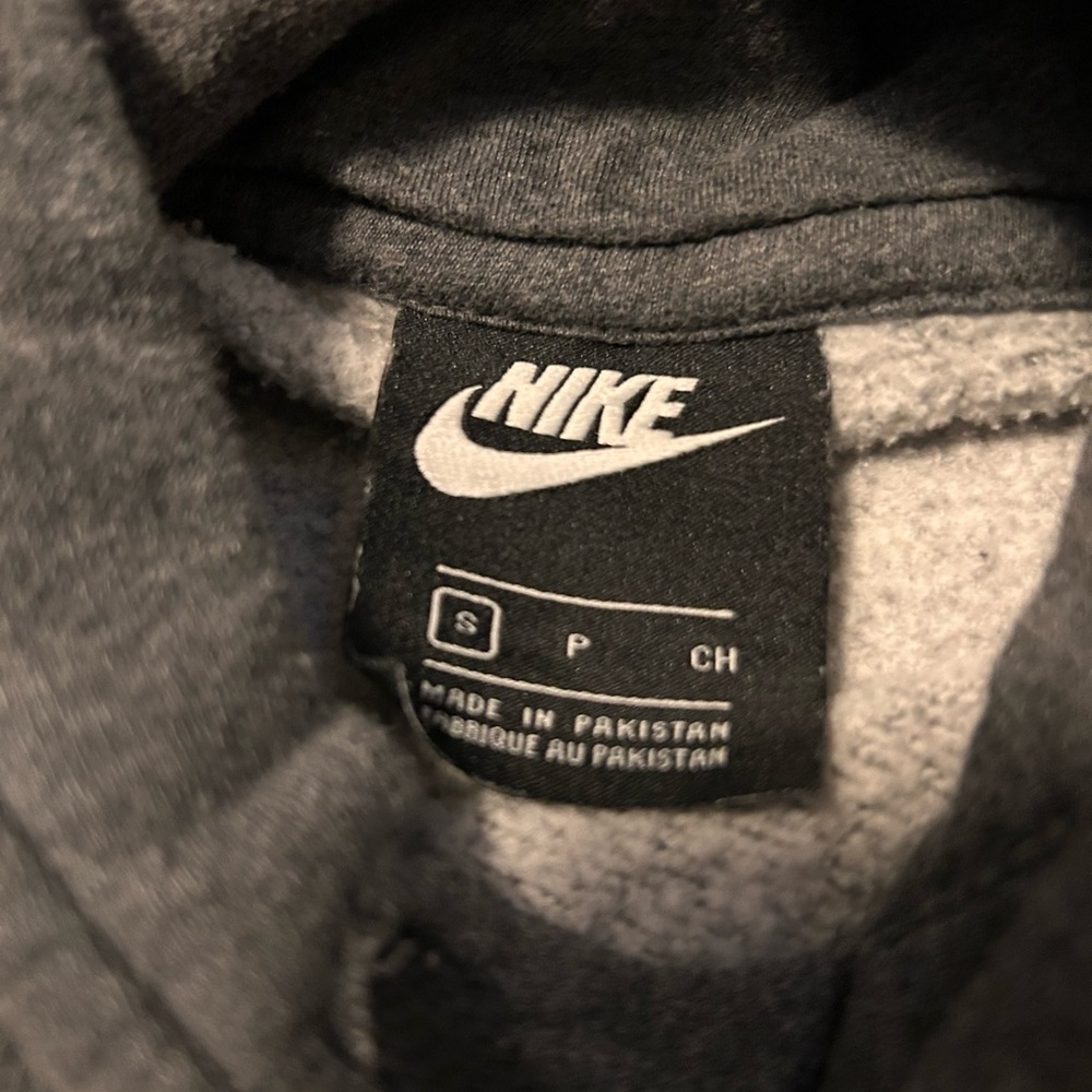 Women’s Nike Hoodie - Picture 2 of 2